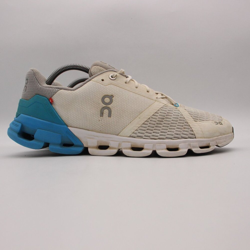 On Cloudflyer Mens Size 10.5 White / Blue Running Athletic Shoes Sneakers
